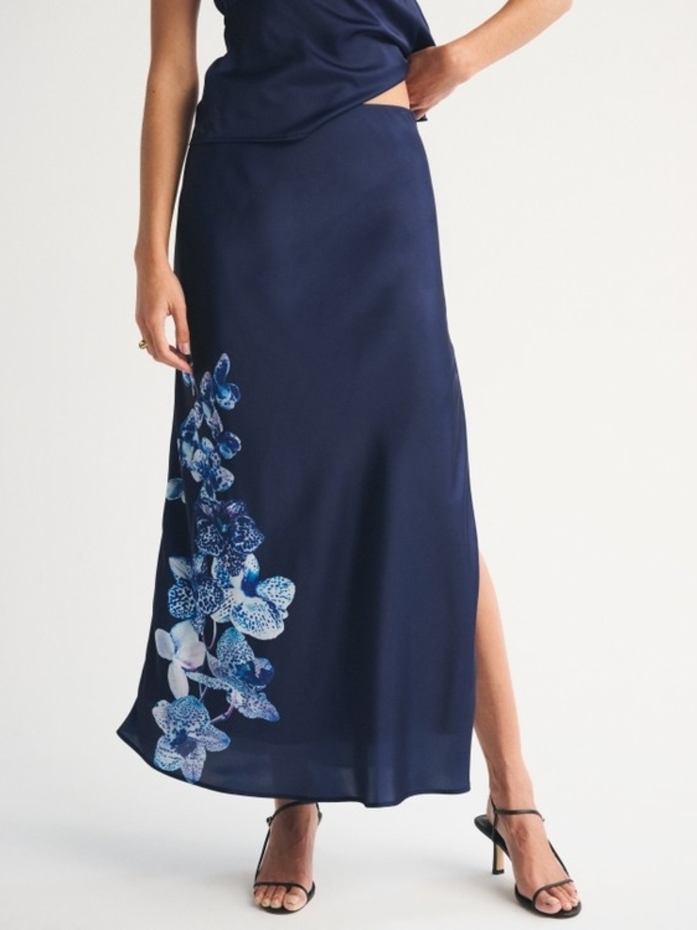 NWT Abercrombie & Fitch Satin Maxi Skirt With Bold Orchid Floral | Small